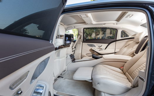 MERCEDES-BENZ S560 MAYBACH