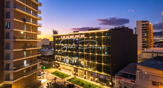 METROYA YÜRÜME MESAFESİNDE AVCILAR SPACE BORNOVA’DA DELUXE DAİRE!